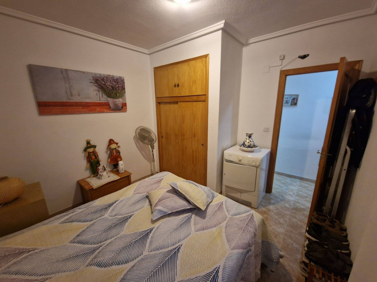 Se vende Apartamento Planta Media de 2 dormitorios en Costa Blanca, Alicante, España