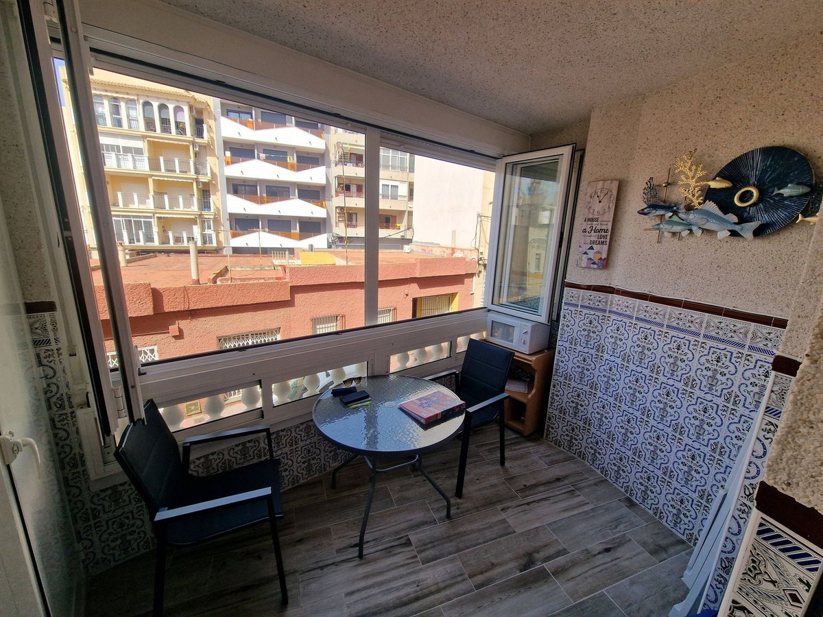 Se vende Apartamento Planta Media de 2 dormitorios en Costa Blanca, Alicante, España