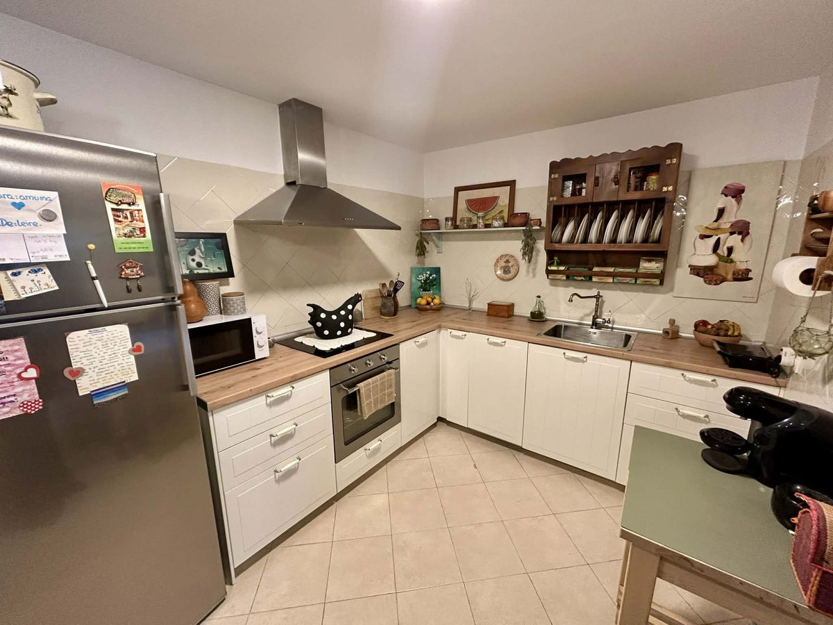 2 Bed Apartment for sale in Elviria Costa Del Sol, Málaga, Spain