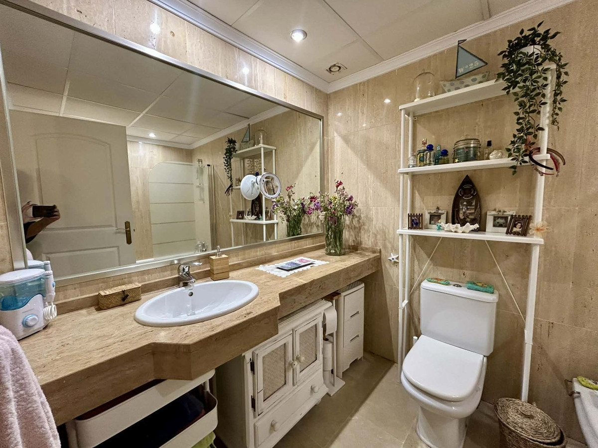 2 Bed Apartment for sale in Elviria Costa Del Sol, Málaga, Spain