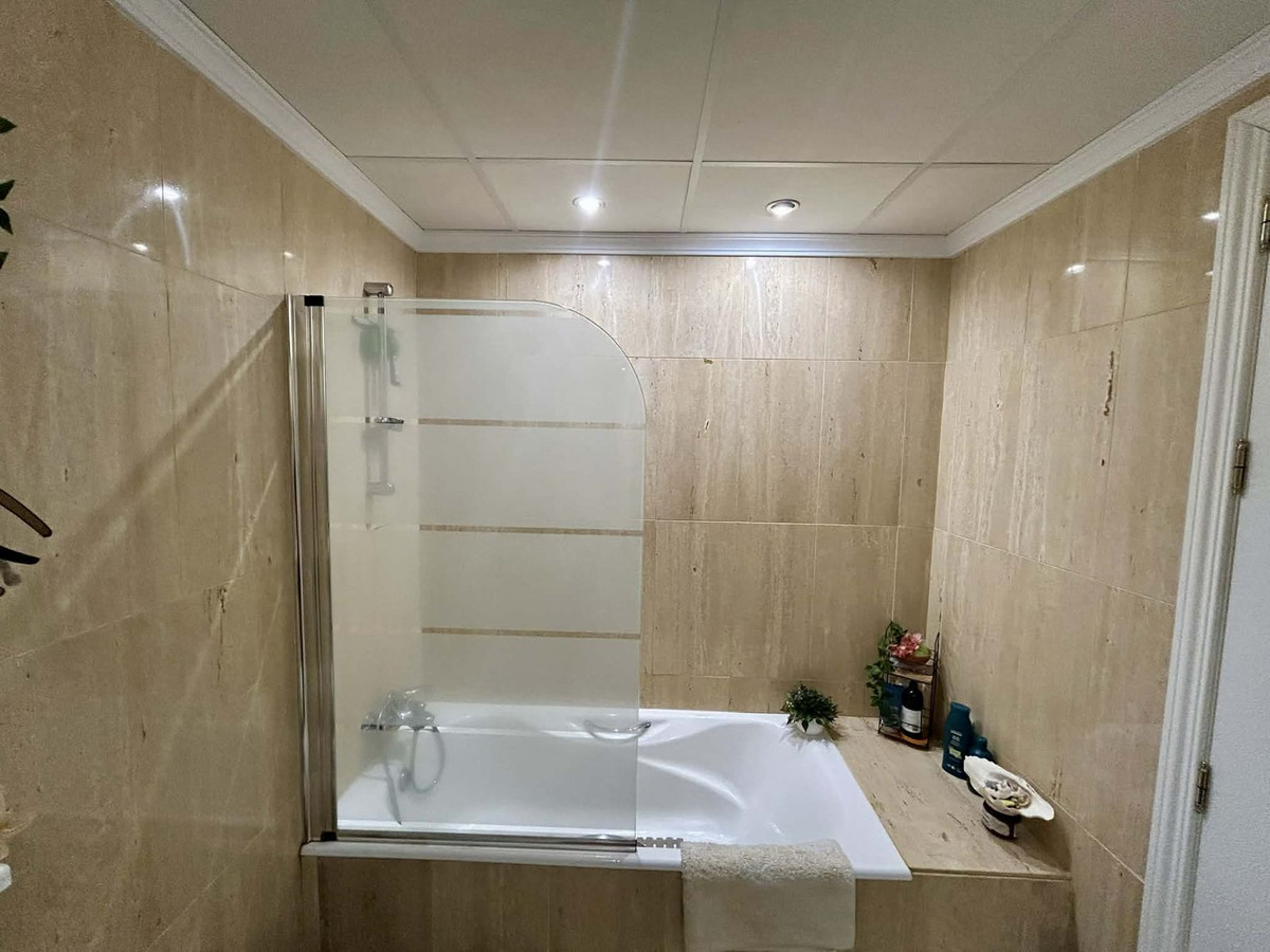 2 Bed Apartment for sale in Elviria Costa Del Sol, Málaga, Spain