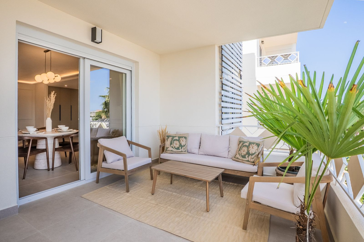 2 Bed Apartment for sale in Las Chapas Costa Del Sol, Málaga, Spain