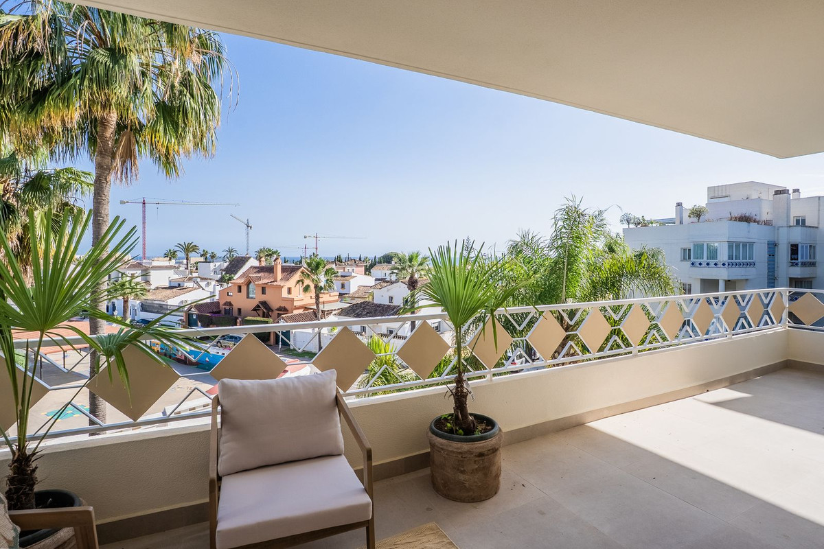 2 Bed Apartment for sale in Las Chapas Costa Del Sol, Málaga, Spain
