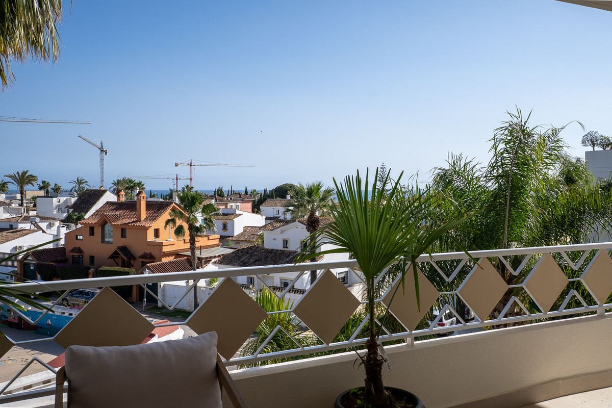 2 Bed Apartment for sale in Las Chapas Costa Del Sol, Málaga, Spain