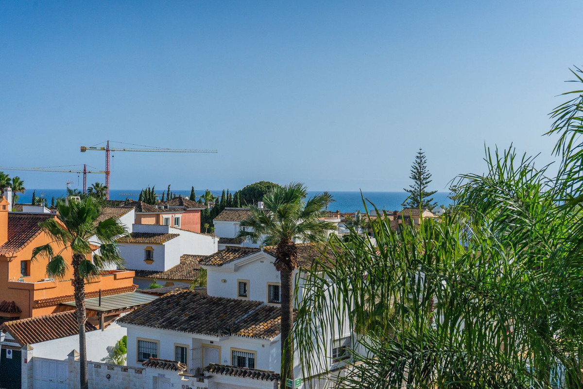 2 Bed Apartment for sale in Las Chapas Costa Del Sol, Málaga, Spain