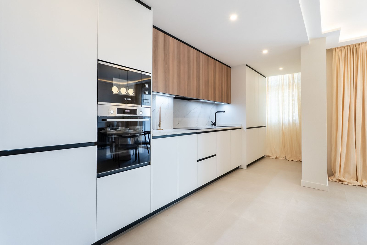2 Bed Apartment for sale in Las Chapas Costa Del Sol, Málaga, Spain