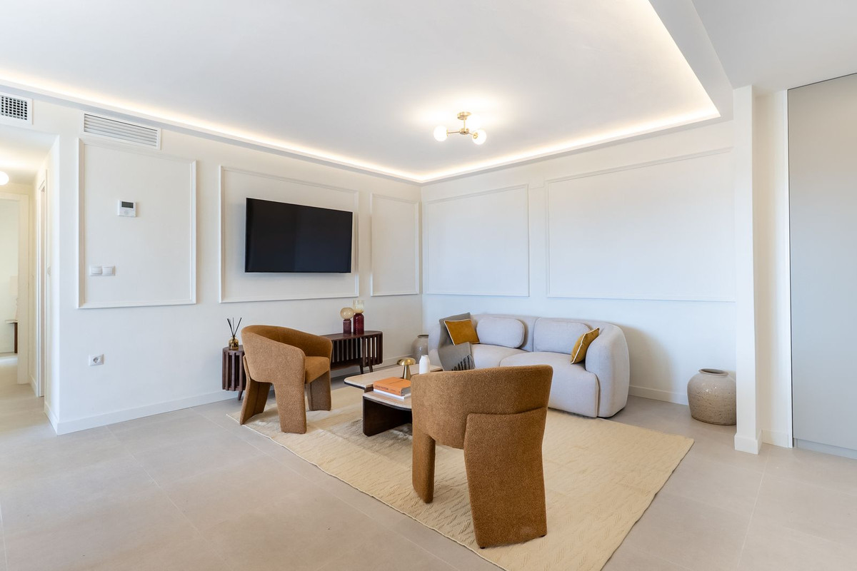 2 Bed Apartment for sale in Las Chapas Costa Del Sol, Málaga, Spain