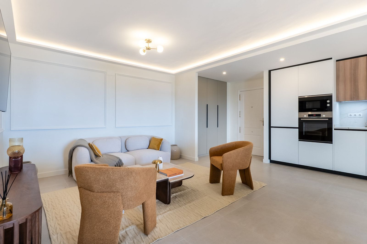 2 Bed Apartment for sale in Las Chapas Costa Del Sol, Málaga, Spain