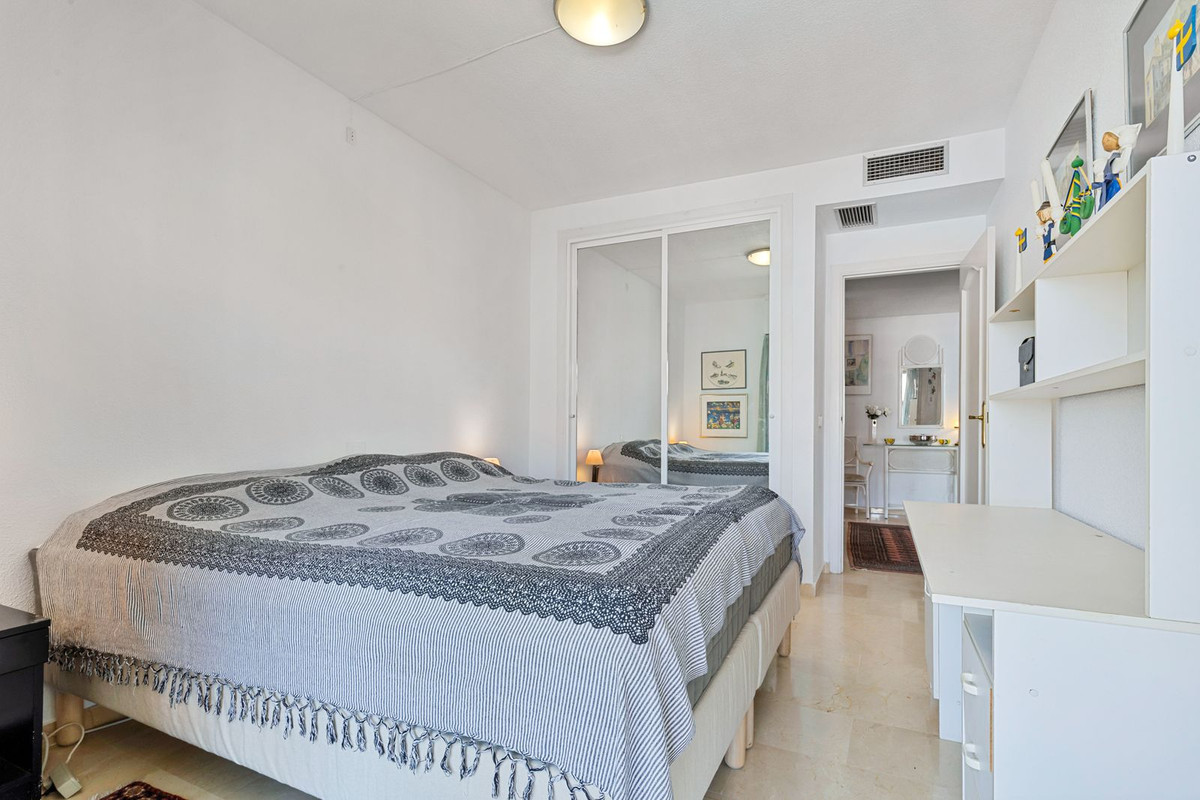 3 Bed Apartment for sale in Fuengirola Costa Del Sol, Málaga, Spain