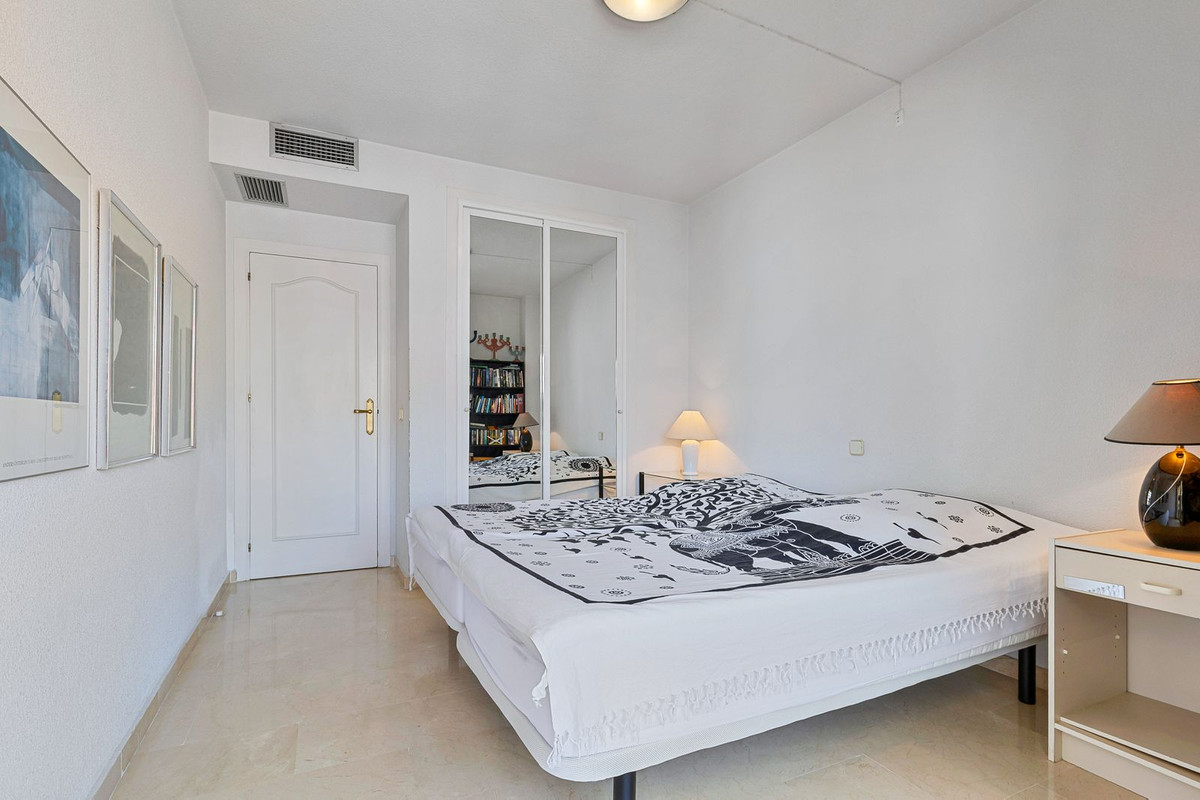 3 Bed Apartment for sale in Fuengirola Costa Del Sol, Málaga, Spain