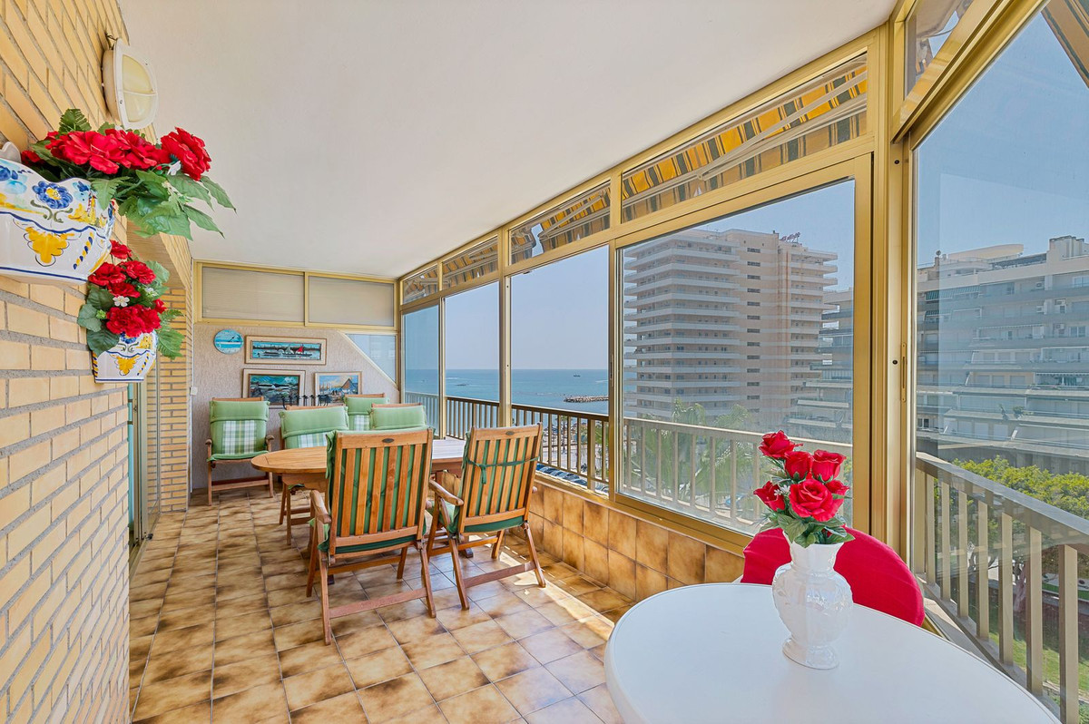 3 Bed Apartment for sale in Fuengirola Costa Del Sol, Málaga, Spain