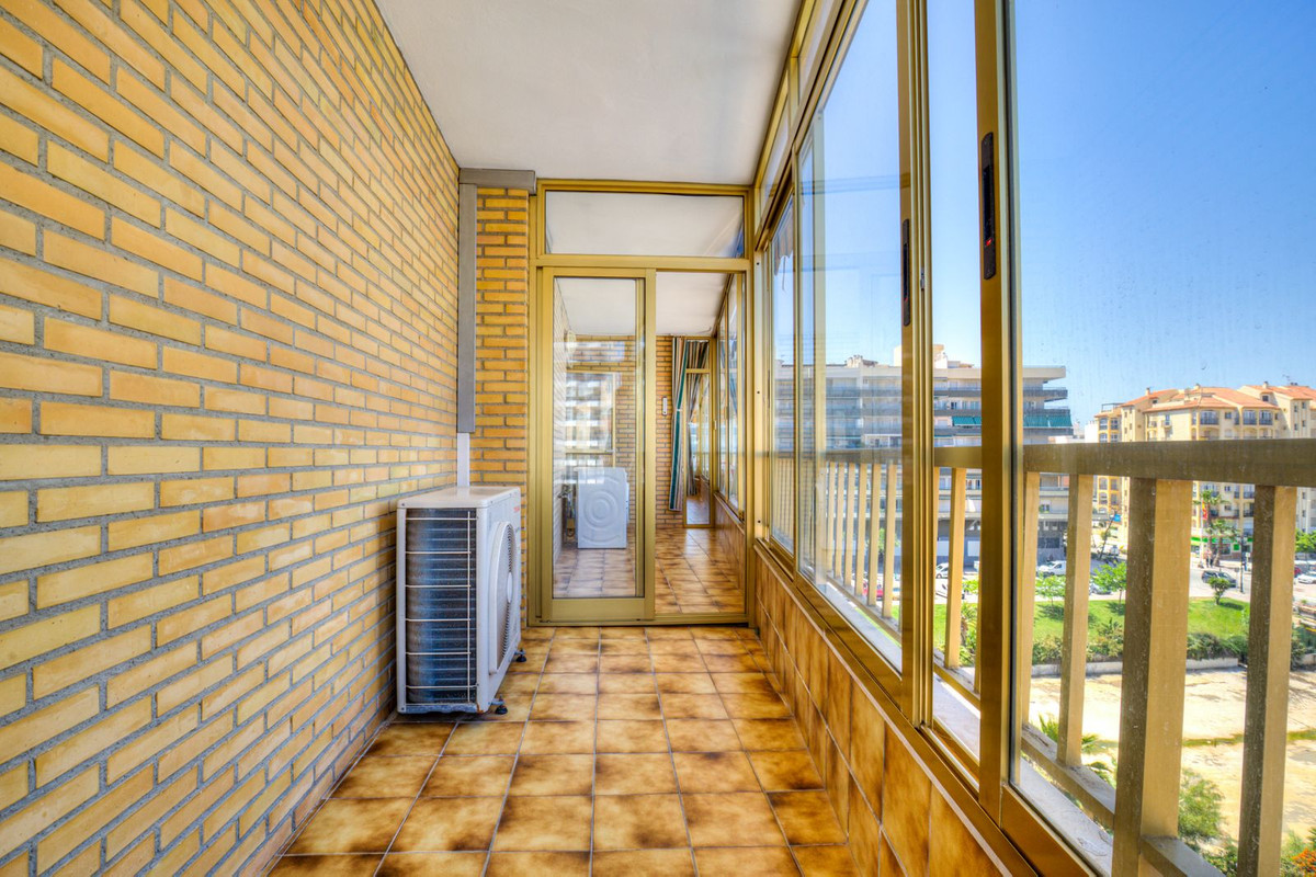 3 Bed Apartment for sale in Fuengirola Costa Del Sol, Málaga, Spain