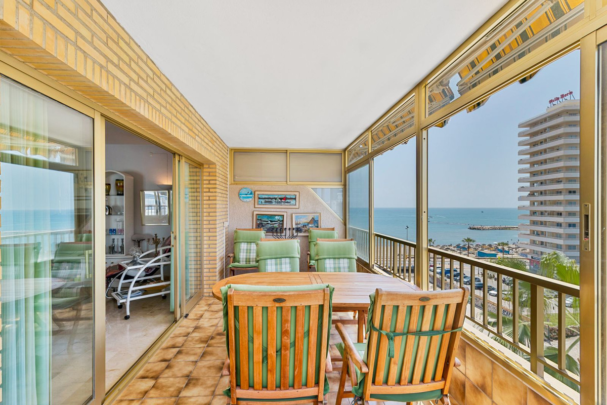 3 Bed Apartment for sale in Fuengirola Costa Del Sol, Málaga, Spain