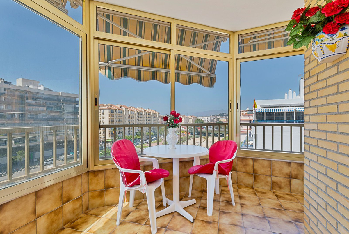 3 Bed Apartment for sale in Fuengirola Costa Del Sol, Málaga, Spain