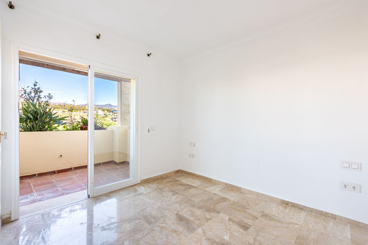 Se vende Apartamento Planta Media de 3 dormitorios en Costa Del Sol, Málaga, España
