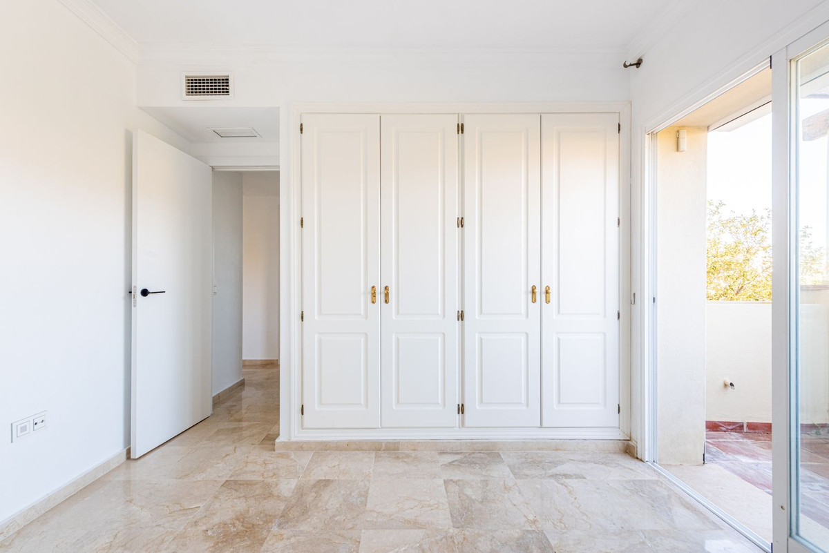 Se vende Apartamento Planta Media de 3 dormitorios en Costa Del Sol, Málaga, España