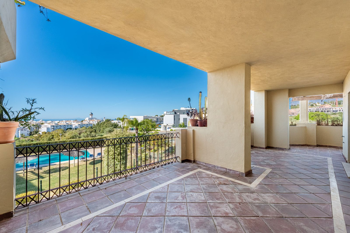 Se vende Apartamento Planta Media de 3 dormitorios en Costa Del Sol, Málaga, España
