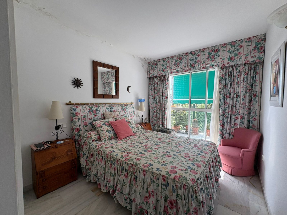 Se vende Apartamento Planta Media de 2 dormitorios en Costa Del Sol, Málaga, España
