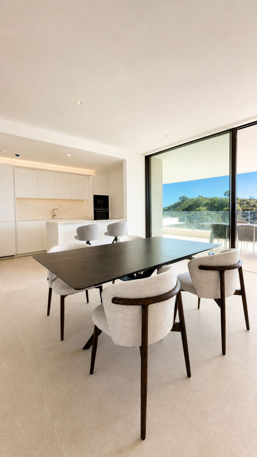 4 Bed Apartment for sale in La Quinta Costa Del Sol, Málaga, Spain