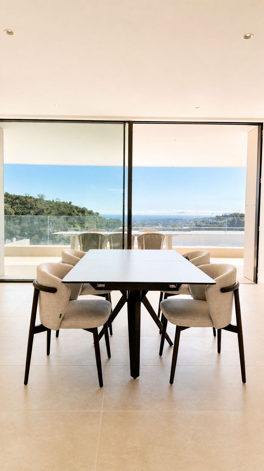 4 Bed Apartment for sale in La Quinta Costa Del Sol, Málaga, Spain