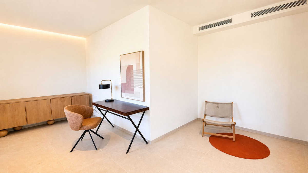 4 Bed Apartment for sale in La Quinta Costa Del Sol, Málaga, Spain