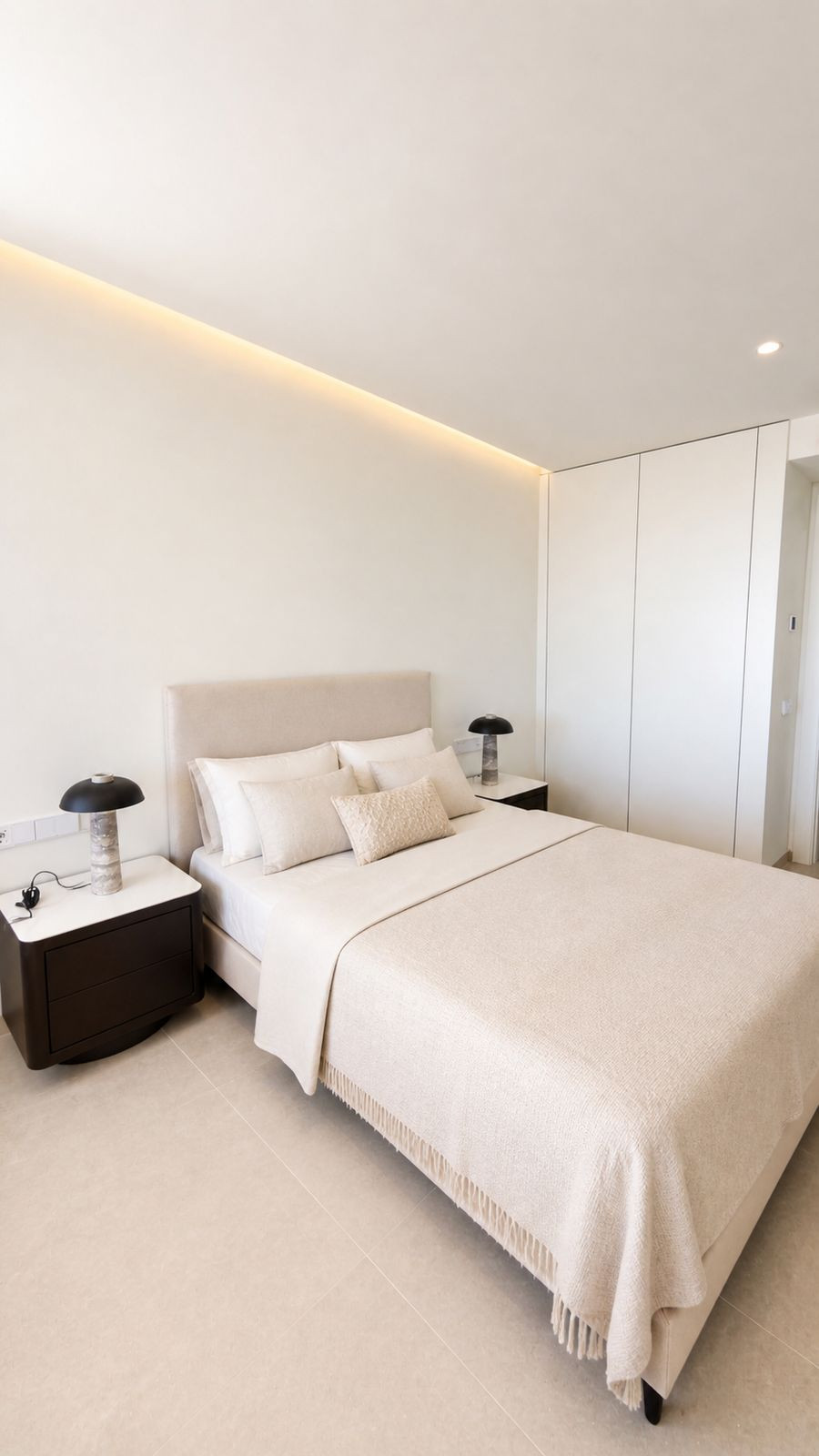 4 Bed Apartment for sale in La Quinta Costa Del Sol, Málaga, Spain