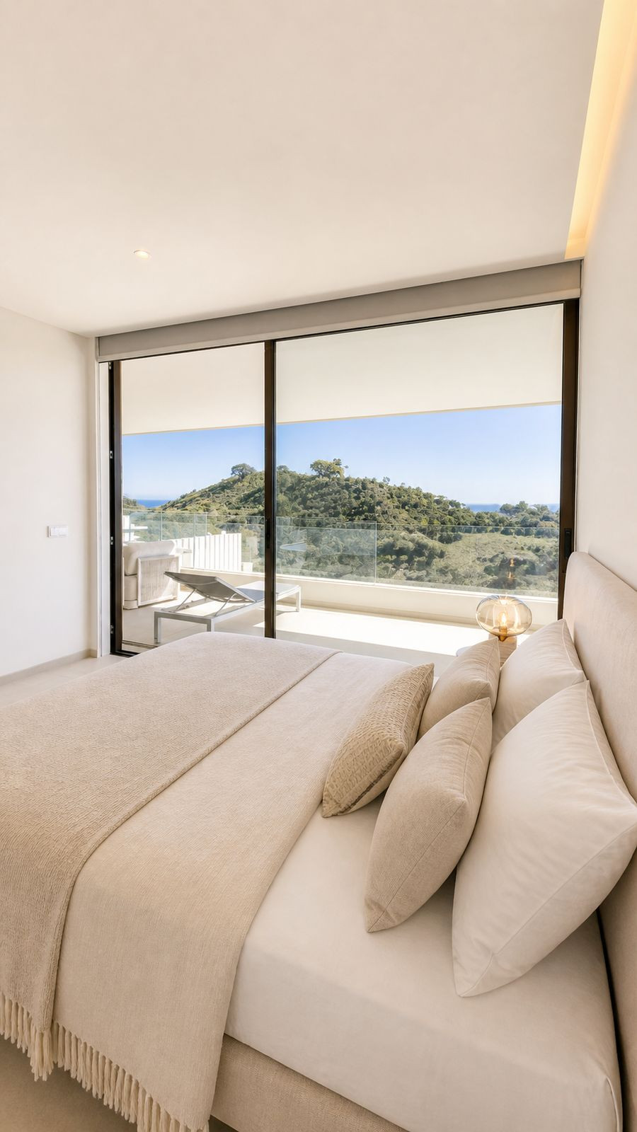 4 Bed Apartment for sale in La Quinta Costa Del Sol, Málaga, Spain