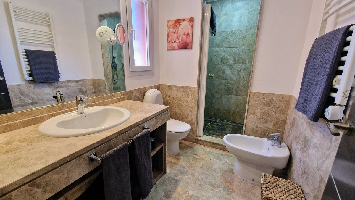 5 Bed Townhouse for sale in Santa Clara Costa Del Sol, Málaga, Spain