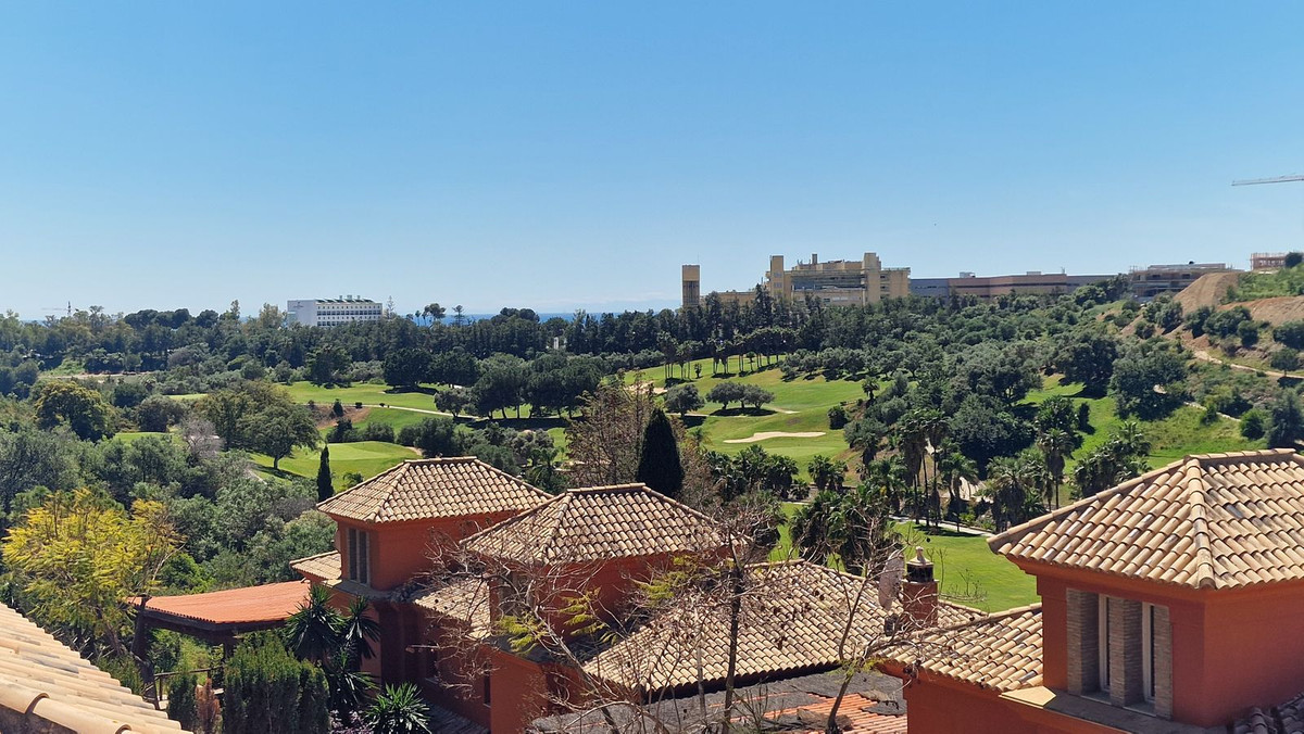 5 Bed Townhouse for sale in Santa Clara Costa Del Sol, Málaga, Spain