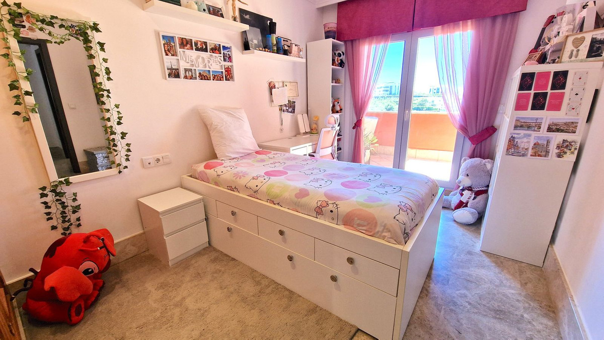 5 Bed Townhouse for sale in Santa Clara Costa Del Sol, Málaga, Spain