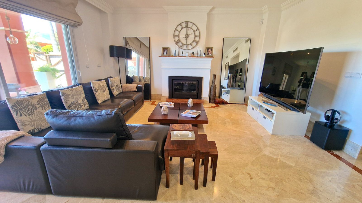 5 Bed Townhouse for sale in Santa Clara Costa Del Sol, Málaga, Spain