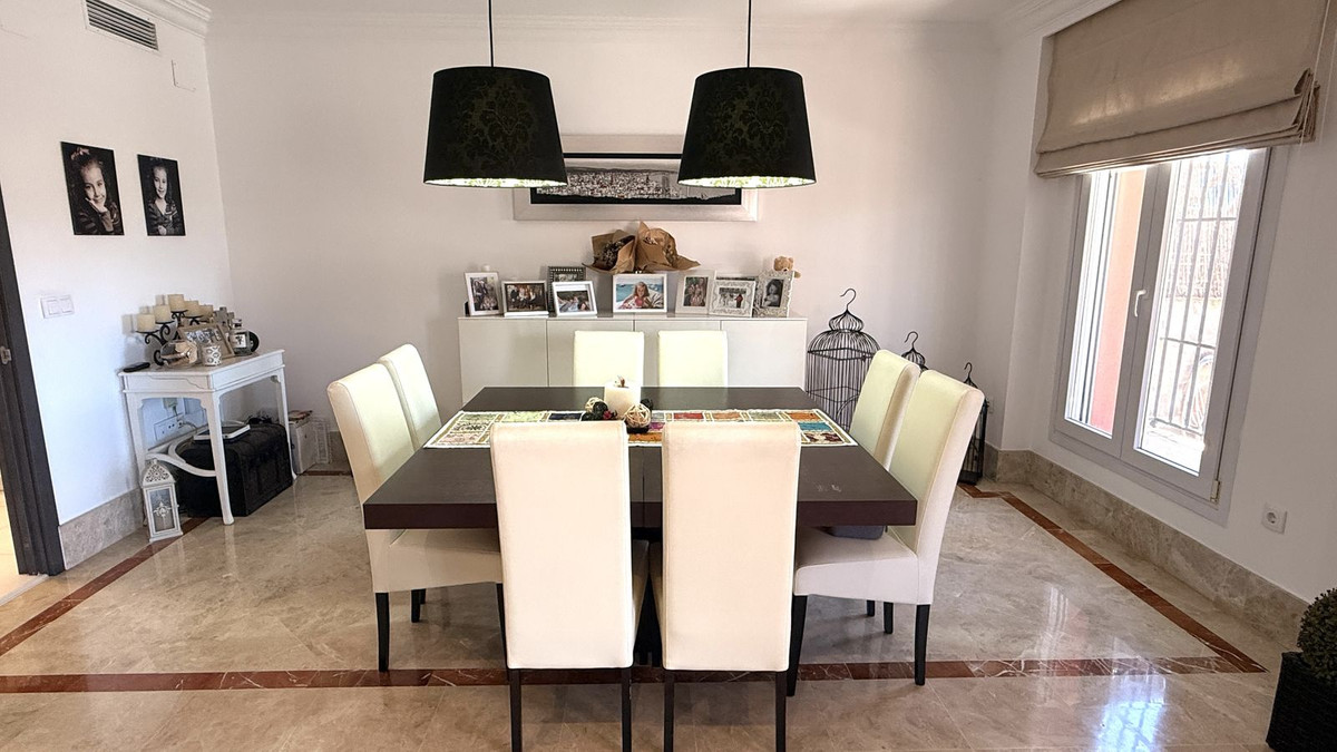 5 Bed Townhouse for sale in Santa Clara Costa Del Sol, Málaga, Spain