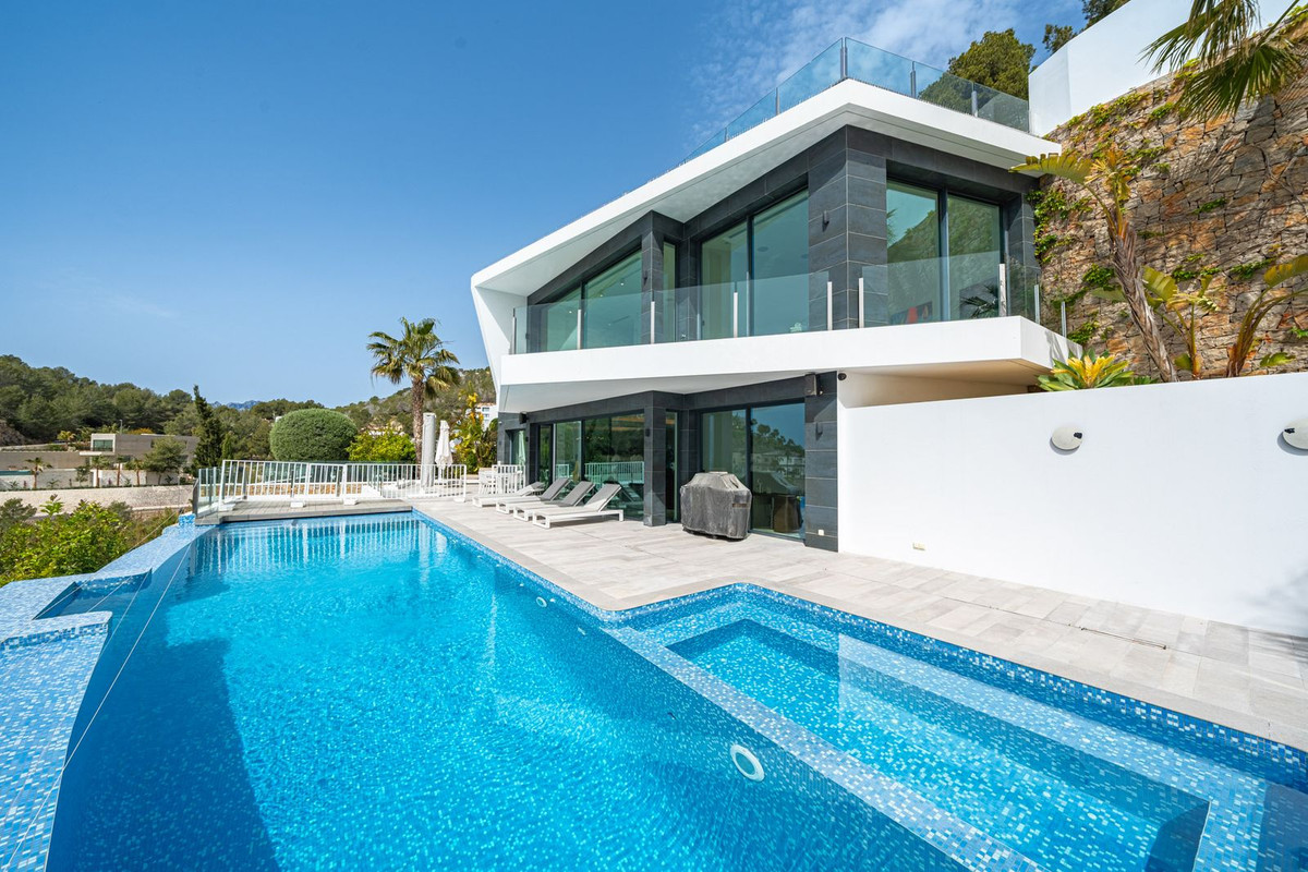 4 Bed Townhouse for sale in Benissa Costa Blanca, Alicante, Spain