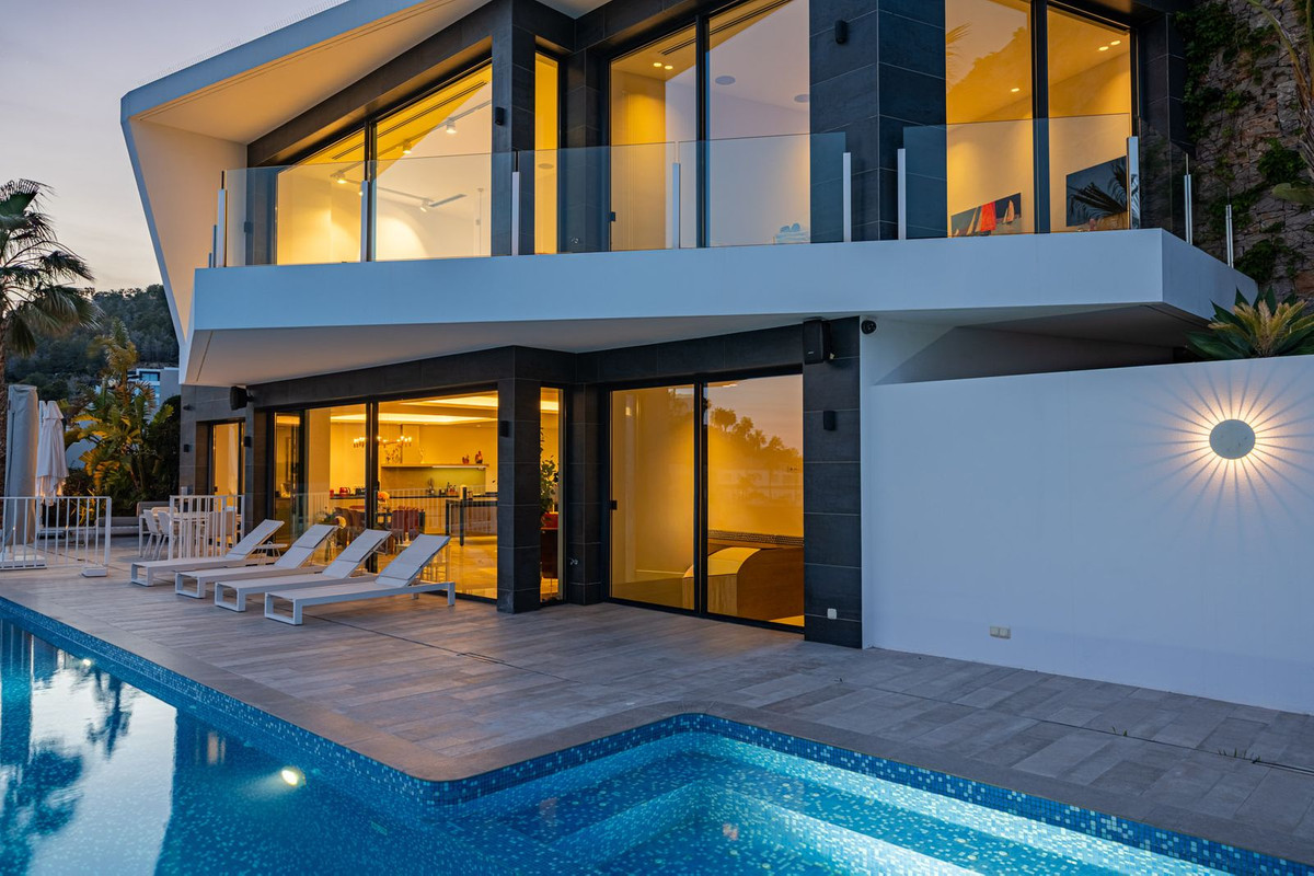 4 Bed Townhouse for sale in Benissa Costa Blanca, Alicante, Spain