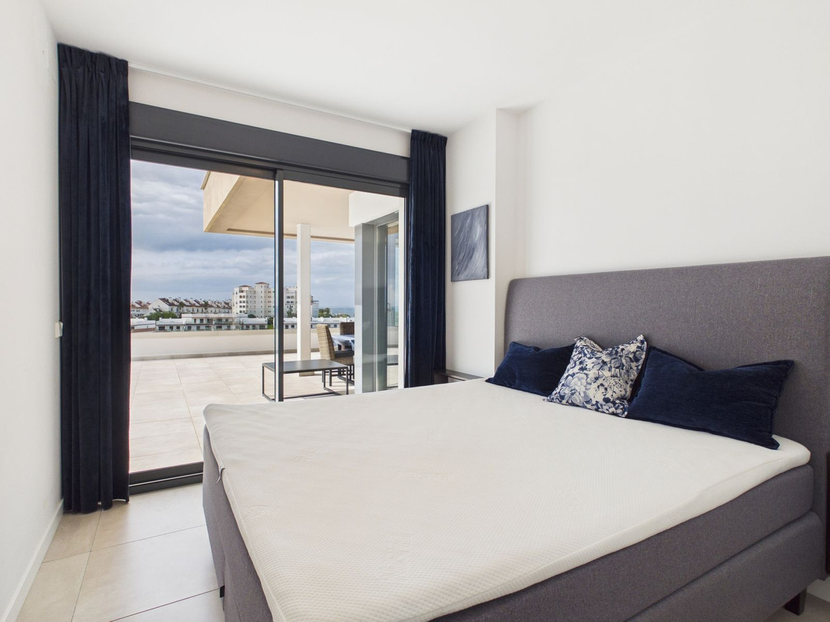 Se vende Apartamento Planta Baja de 4 dormitorios en Costa Del Sol, Málaga, España