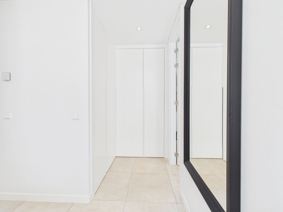 Se vende Apartamento Planta Baja de 4 dormitorios en Costa Del Sol, Málaga, España