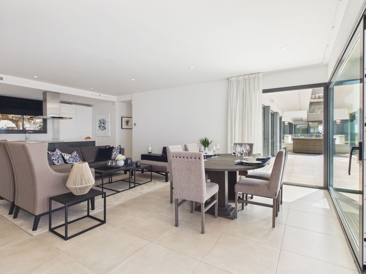 Se vende Apartamento Planta Baja de 4 dormitorios en Costa Del Sol, Málaga, España