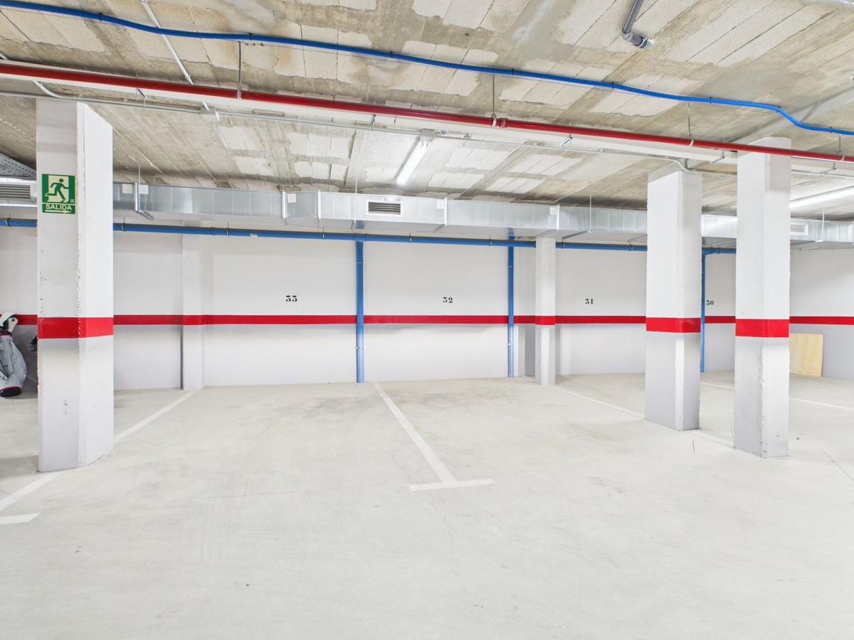 Se vende Apartamento Planta Baja de 4 dormitorios en Costa Del Sol, Málaga, España