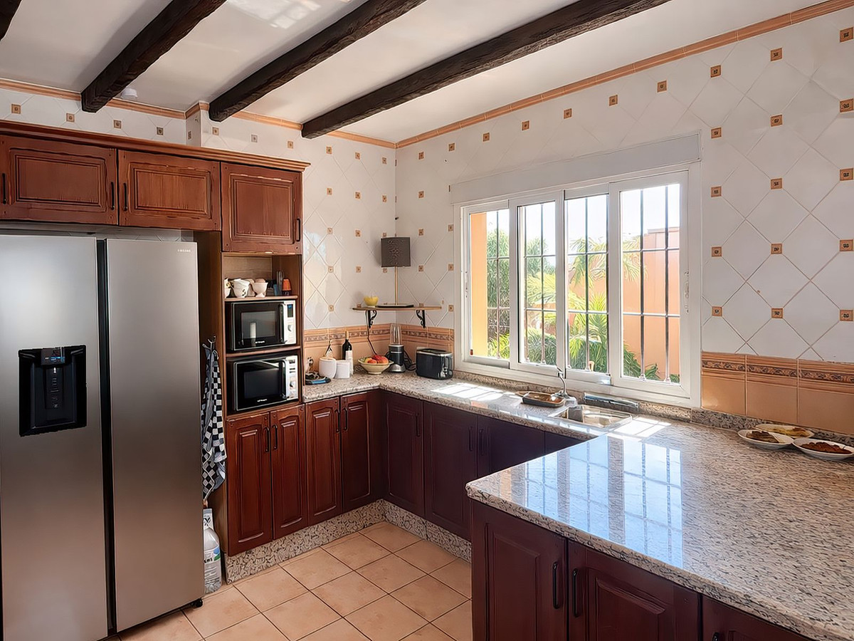 4 Bed Townhouse for sale in Alhaurín El Grande Costa Del Sol, Málaga, Spain