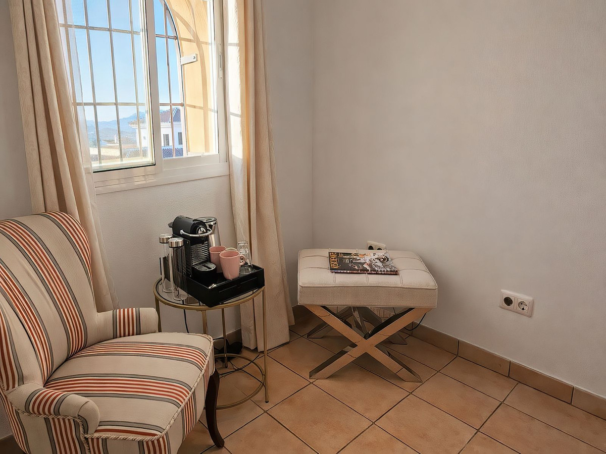 4 Bed Townhouse for sale in Alhaurín El Grande Costa Del Sol, Málaga, Spain