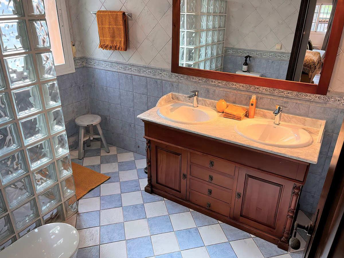 4 Bed Townhouse for sale in Alhaurín El Grande Costa Del Sol, Málaga, Spain