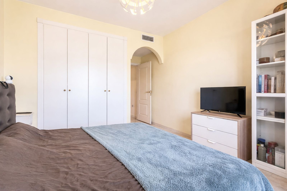 Se vende Apartamento Planta Media de 2 dormitorios en Costa Del Sol, Málaga, España