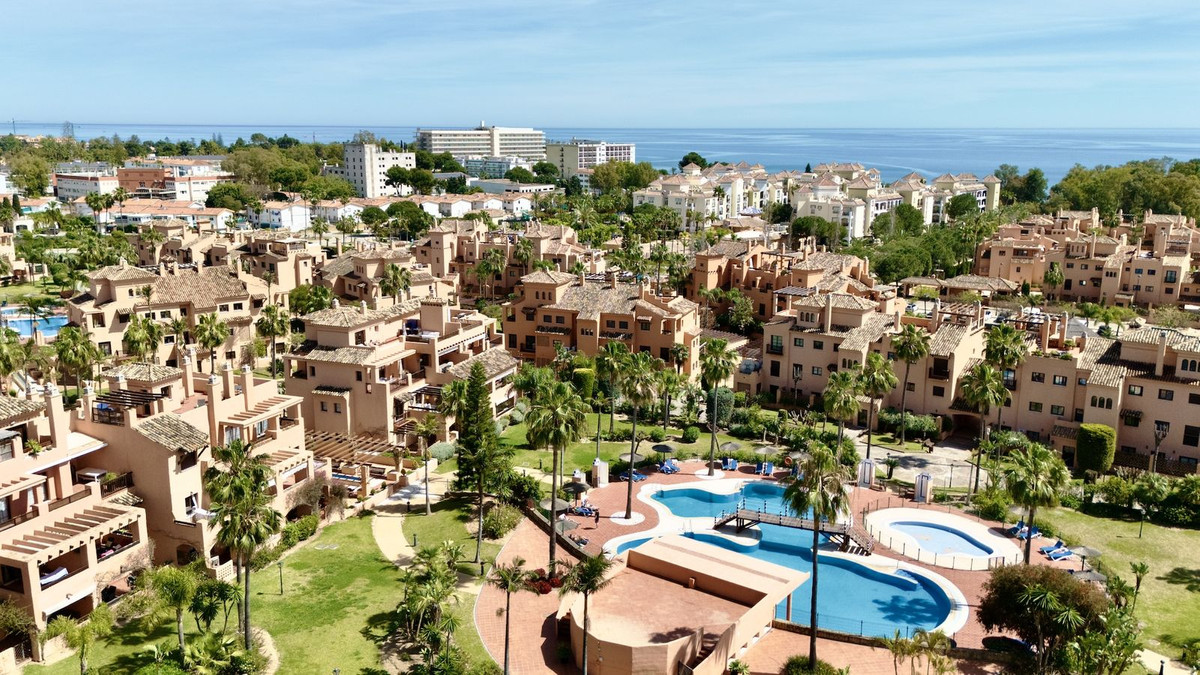 Se vende Apartamento Planta Media de 2 dormitorios en Costa Del Sol, Málaga, España