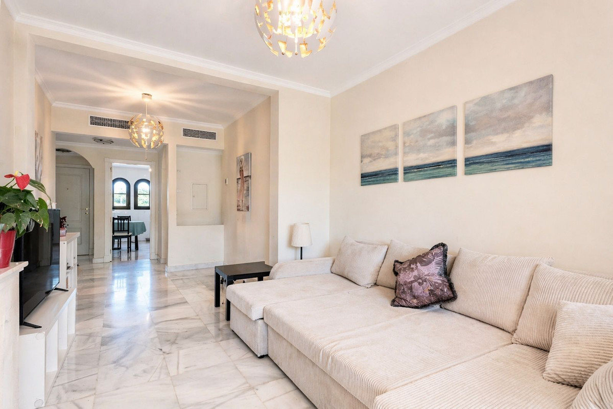 Se vende Apartamento Planta Media de 2 dormitorios en Costa Del Sol, Málaga, España