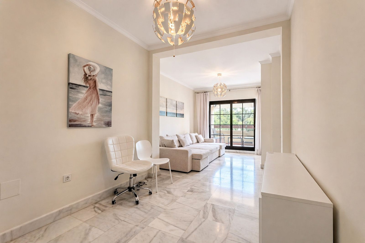 Se vende Apartamento Planta Media de 2 dormitorios en Costa Del Sol, Málaga, España