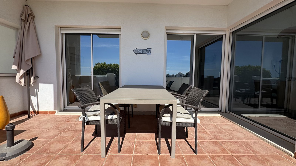 2 Bed Apartment for sale in Estepona Costa Del Sol, Málaga, Spain