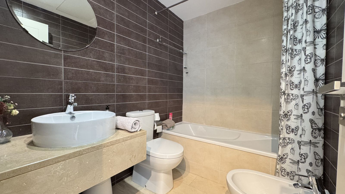 2 Bed Apartment for sale in Estepona Costa Del Sol, Málaga, Spain