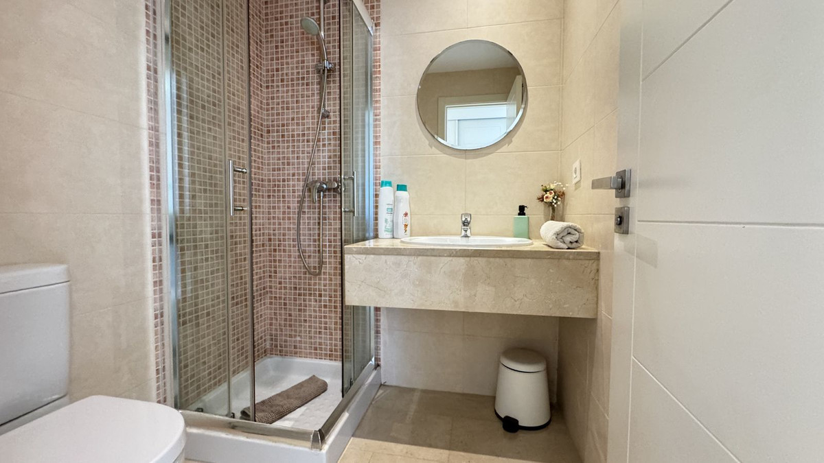 2 Bed Apartment for sale in Estepona Costa Del Sol, Málaga, Spain