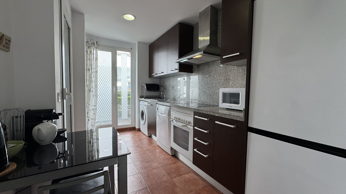 2 Bed Apartment for sale in Estepona Costa Del Sol, Málaga, Spain