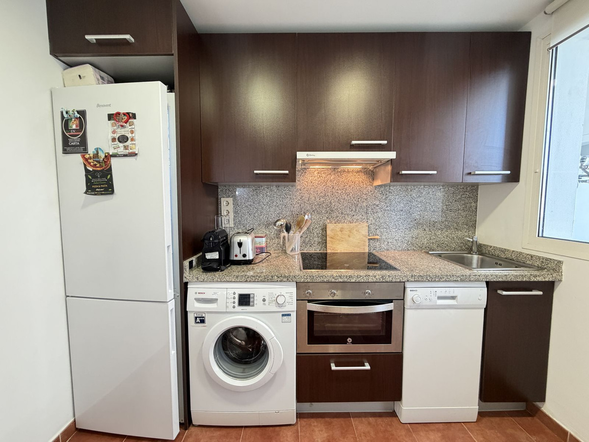 3 Bed Apartment for sale in Estepona Costa Del Sol, Málaga, Spain